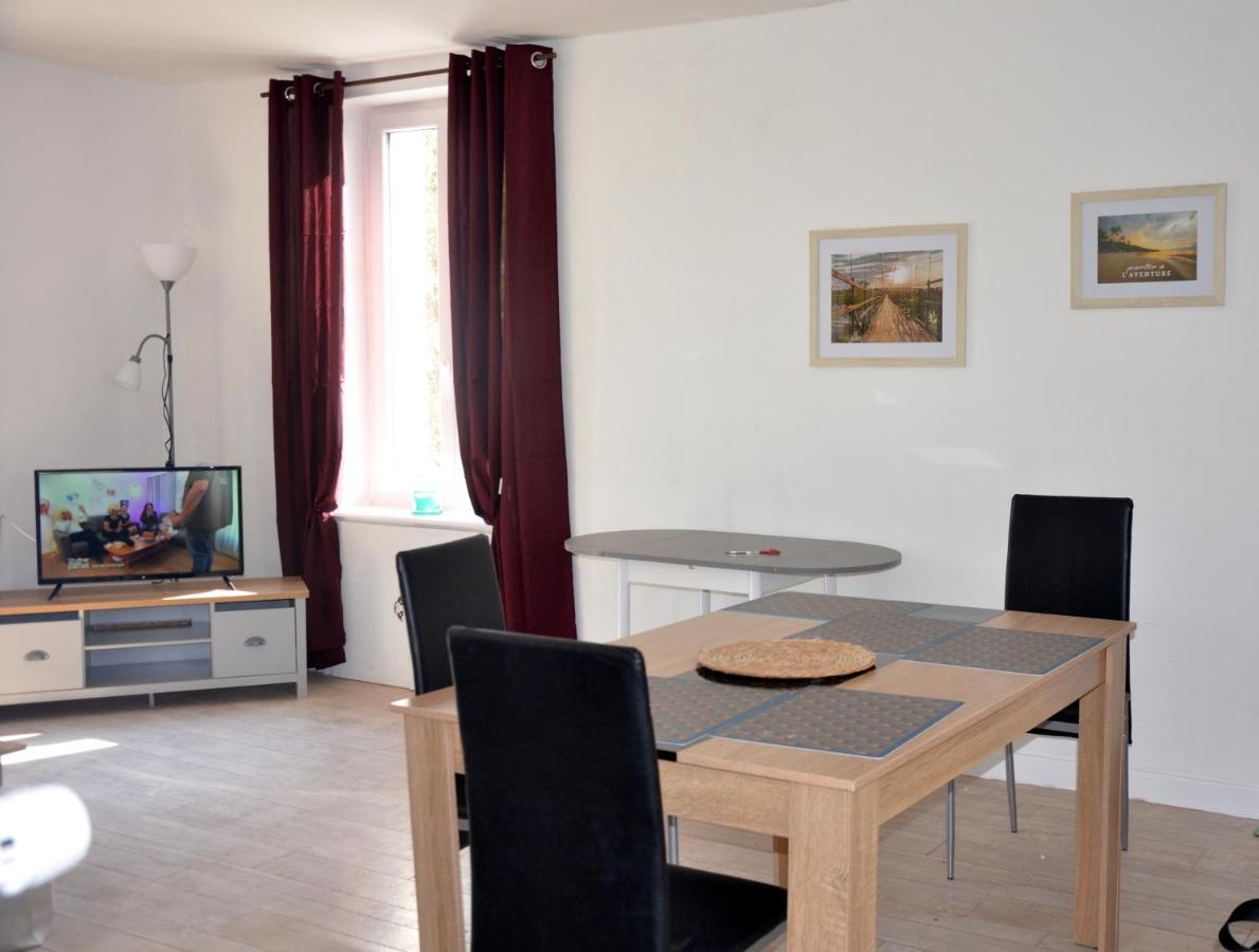 Chambon-sur-Voueize Au Bord De L'Eau Appartement 50 M2 מראה חיצוני תמונה