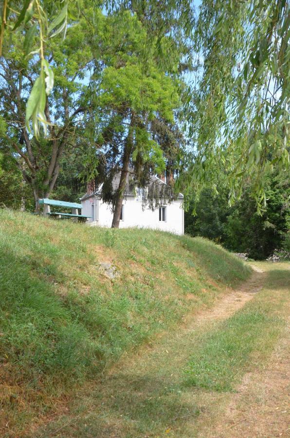 Chambon-sur-Voueize Au Bord De L'Eau Appartement 50 M2 מראה חיצוני תמונה